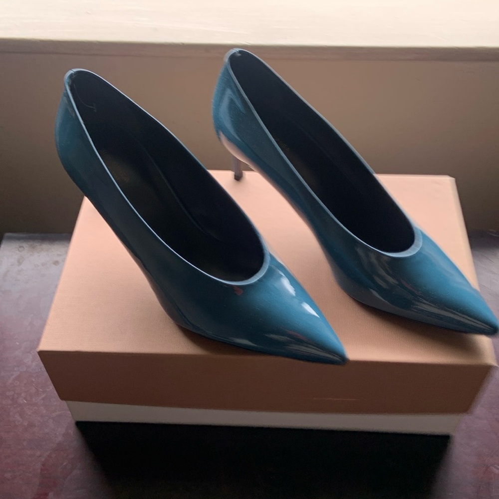Mia Via Spiga Jewel Blue Kitten Heel